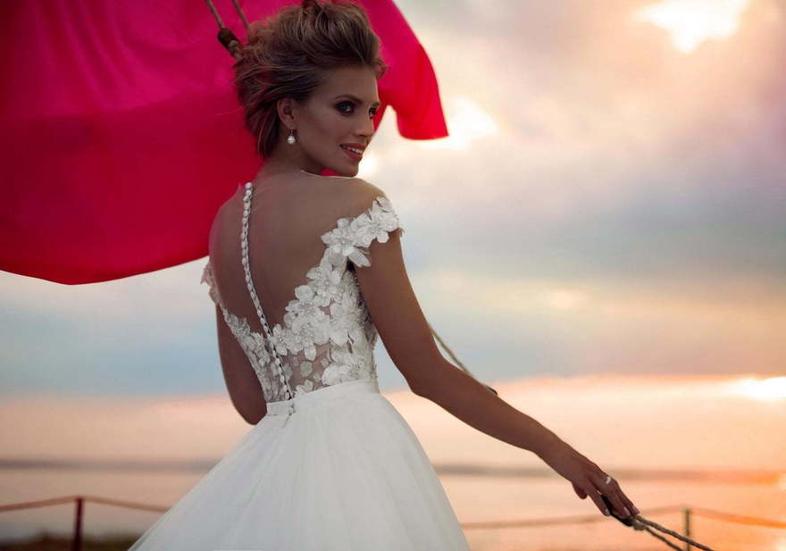 Свадебное платье Mayflower. Силуэт А-силуэт. Цвет Белый / Молочный. Вид 4