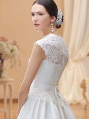 Свадебное платье Augusta. Силуэт Пышное, А-силуэт. Цвет Белый / Молочный. Вид 2