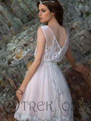 Свадебное платье Кира 2. Силуэт А-силуэт. Цвет Айвори / Капучино, оттенки Розового. Вид 2