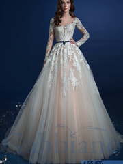 Свадебное платье Ветта. Силуэт Пышное, А-силуэт. Цвет Айвори / Капучино, Персик / Оранжевый, оттенки Розового. Вид 1