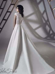 Свадебное платье Traza. Силуэт А-силуэт. Цвет Белый / Молочный. Вид 2