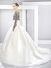 Свадебное платье 6079. Силуэт Пышное, А-силуэт. Цвет Белый / Молочный, Пепельный / Металлик. Вид 2