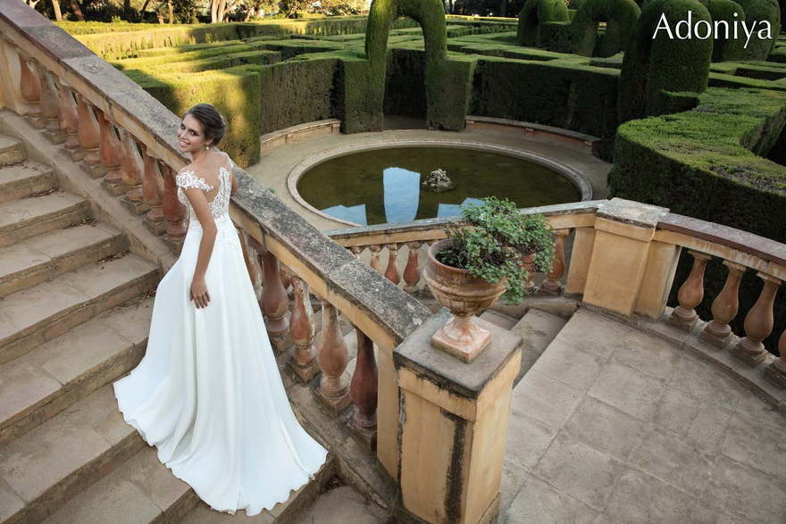 Свадебное платье Adoniya. Силуэт А-силуэт, Прямое. Цвет Белый / Молочный. Вид 3