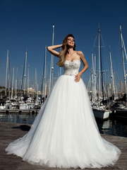 Свадебное платье Fina. Силуэт Пышное, А-силуэт. Цвет Белый / Молочный. Вид 1