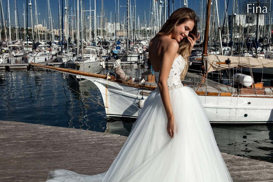 Свадебное платье Fina. Силуэт Пышное, А-силуэт. Цвет Белый / Молочный. Вид 3