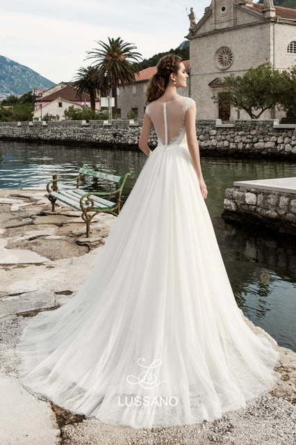 Свадебное платье Millie. Силуэт А-силуэт, Прямое. Цвет Белый / Молочный. Вид 2