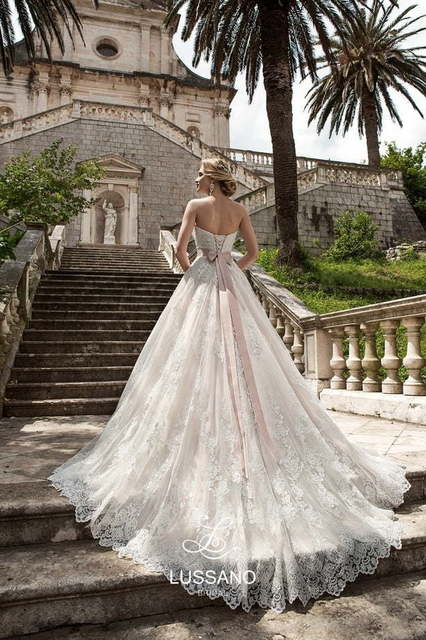 Свадебное платье Maryjane. Силуэт А-силуэт, Прямое. Цвет Айвори / Капучино, Белый / Молочный, Персик / Оранжевый, оттенки Розового. Вид 2