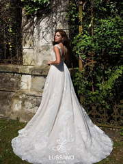 Свадебное платье Dominica. Силуэт А-силуэт, Прямое. Цвет Белый / Молочный, оттенки Розового. Вид 2