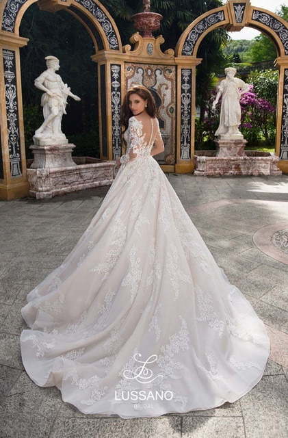 Свадебное платье Dayana. Силуэт Пышное, А-силуэт. Цвет Белый / Молочный, оттенки Розового. Вид 2