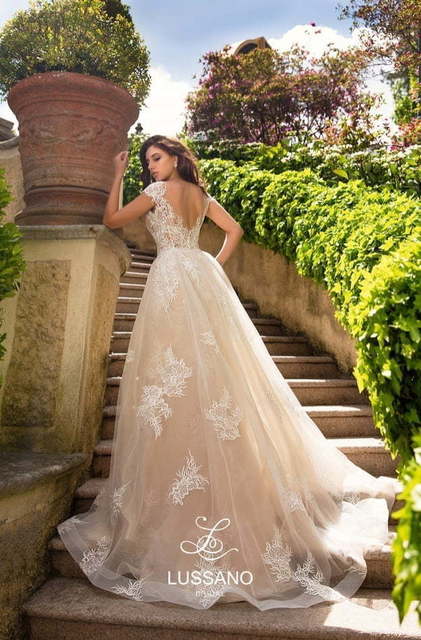 Свадебное платье Drew. Силуэт Рыбка, А-силуэт, Прямое. Цвет Айвори / Капучино, Персик / Оранжевый. Вид 2