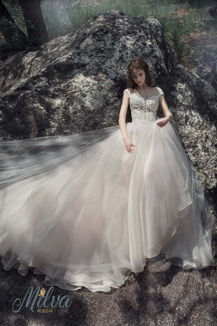 Свадебное платье Риния. Силуэт А-силуэт. Цвет Айвори / Капучино, Белый / Молочный, Персик / Оранжевый. Вид 4