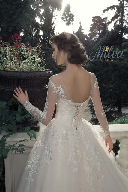 Свадебное платье Леонтия. Силуэт Пышное, А-силуэт. Цвет Айвори / Капучино, Белый / Молочный. Вид 4