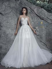 Свадебное платье Фавор. Силуэт А-силуэт, Прямое. Цвет Белый / Молочный, Айвори / Капучино. Вид 1