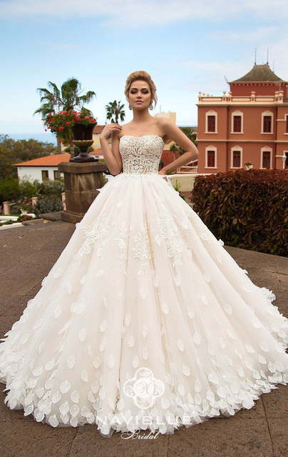 Свадебное платье Lori. Силуэт Пышное, А-силуэт. Цвет Айвори / Капучино, Белый / Молочный. Вид 3