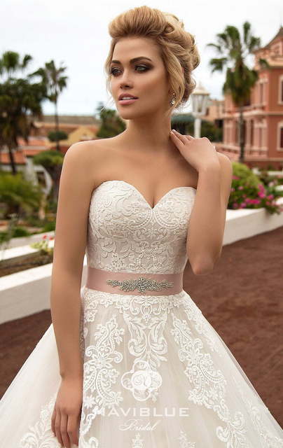 Свадебное платье Lia. Силуэт Пышное, А-силуэт. Цвет Айвори / Капучино, Белый / Молочный. Вид 2