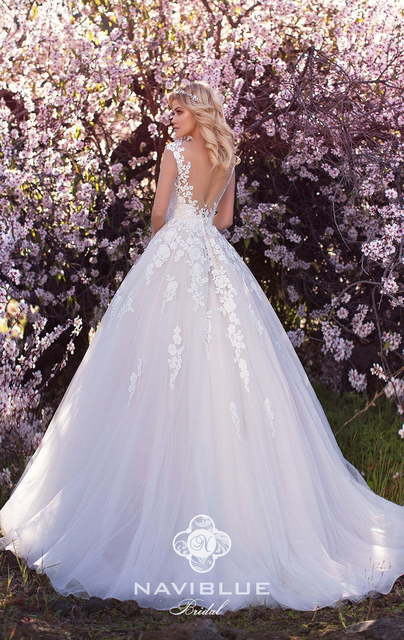 Свадебное платье Lanett. Силуэт Пышное, А-силуэт. Цвет Белый / Молочный, Лавандовый / Фиолетовый, оттенки Розового. Вид 2