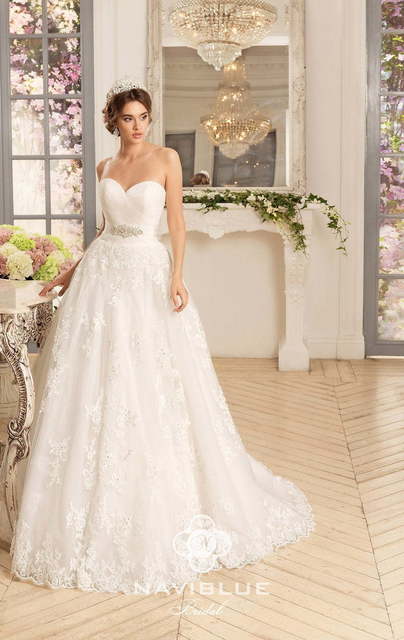 Свадебное платье Kameliya. Силуэт А-силуэт. Цвет Белый / Молочный. Вид 3