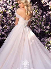 Свадебное платье Lola. Силуэт Пышное, А-силуэт. Цвет Айвори / Капучино, оттенки Розового, Лавандовый / Фиолетовый. Вид 2