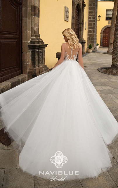 Свадебное платье Lina. Силуэт Рыбка, Пышное, А-силуэт. Цвет Айвори / Капучино, Белый / Молочный, оттенки Розового. Вид 2