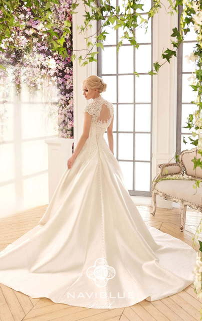 Свадебное платье Klarinda. Силуэт А-силуэт. Цвет Айвори / Капучино, Белый / Молочный. Вид 2