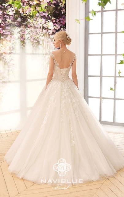 Свадебное платье Karen. Силуэт Пышное, А-силуэт. Цвет Айвори / Капучино. Вид 2