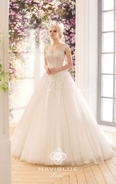 Свадебное платье Karen. Силуэт Пышное, А-силуэт. Цвет Айвори / Капучино. Вид 3