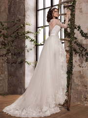 Свадебное платье Batsi. Силуэт Пышное, А-силуэт. Цвет Белый / Молочный. Вид 2