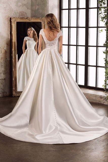 Свадебное платье Battista. Силуэт Пышное, А-силуэт. Цвет Айвори / Капучино. Вид 2