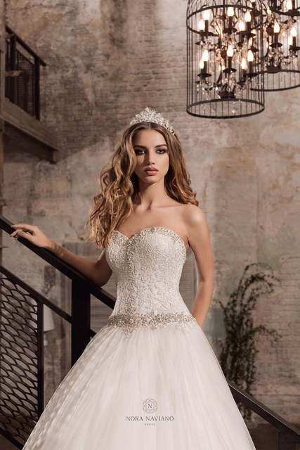 Свадебное платье Beatrice. Силуэт А-силуэт. Цвет Белый / Молочный. Вид 3