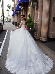 Свадебное платье Julia. Силуэт Пышное, А-силуэт. Цвет Белый / Молочный. Вид 1