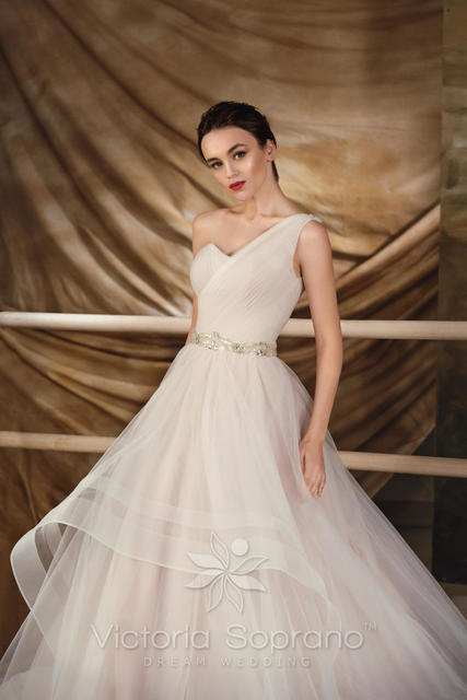 Свадебное платье Seliya. Силуэт А-силуэт. Цвет Айвори / Капучино. Вид 3