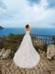 Свадебное платье Bianca. Силуэт А-силуэт. Цвет Белый / Молочный. Вид 2