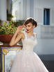 Свадебное платье Flora. Силуэт Пышное, А-силуэт. Цвет Айвори / Капучино, оттенки Розового. Вид 3