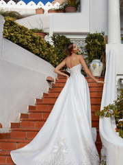 Свадебное платье Gabriella. Силуэт А-силуэт. Цвет Белый / Молочный. Вид 2