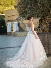 Свадебное платье Federica. Силуэт А-силуэт. Цвет Персик / Оранжевый, оттенки Розового. Вид 2