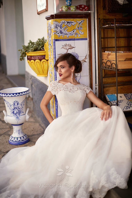 Свадебное платье Ornella. Силуэт Пышное, А-силуэт. Цвет Айвори / Капучино. Вид 3