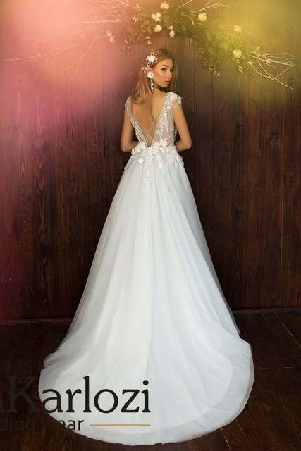 Свадебное платье Imperious Peony. Силуэт А-силуэт. Цвет Белый / Молочный, Голубой / Синий. Вид 2