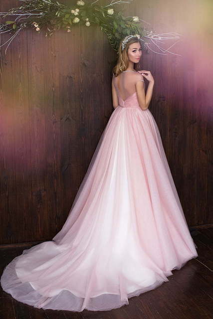 Свадебное платье Dramatic Gladiolus. Силуэт А-силуэт. Цвет оттенки Розового. Вид 2