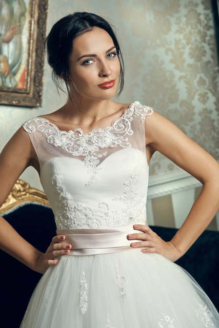 Свадебное платье Адажио. Силуэт Пышное, А-силуэт. Цвет Айвори / Капучино, Белый / Молочный. Вид 3