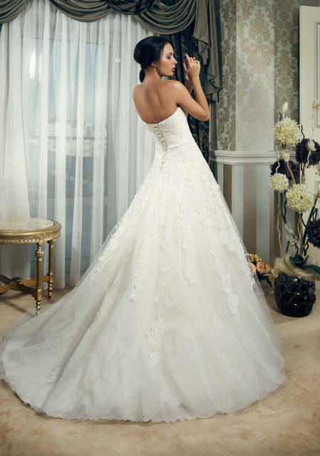 Свадебное платье Монарда. Силуэт А-силуэт. Цвет Белый / Молочный. Вид 2