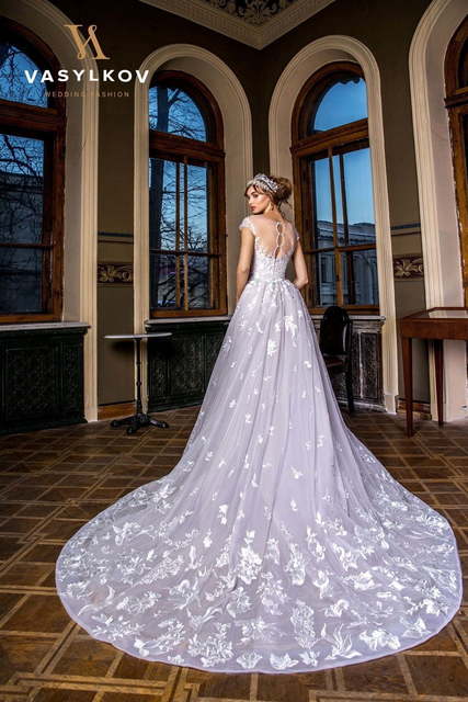 Свадебное платье Ermine. Силуэт А-силуэт, Прямое. Цвет Лавандовый / Фиолетовый. Вид 2