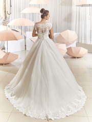 Свадебное платье Каролина. Силуэт Пышное, А-силуэт. Цвет Белый / Молочный. Вид 2