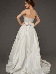 Свадебное платье Delphinia. Силуэт А-силуэт. Цвет Белый / Молочный, Айвори / Капучино. Вид 2