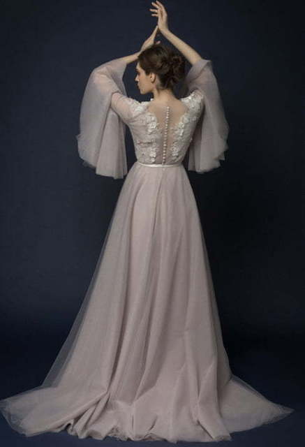 Свадебное платье Lilla. Силуэт А-силуэт, Прямое. Цвет Лавандовый / Фиолетовый, Пепельный / Металлик, оттенки Розового. Вид 2