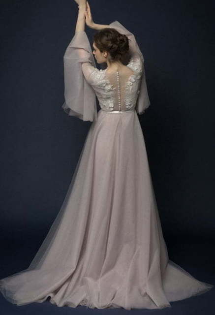 Свадебное платье Lilla. Силуэт А-силуэт, Прямое. Цвет Лавандовый / Фиолетовый, Пепельный / Металлик, оттенки Розового. Вид 7