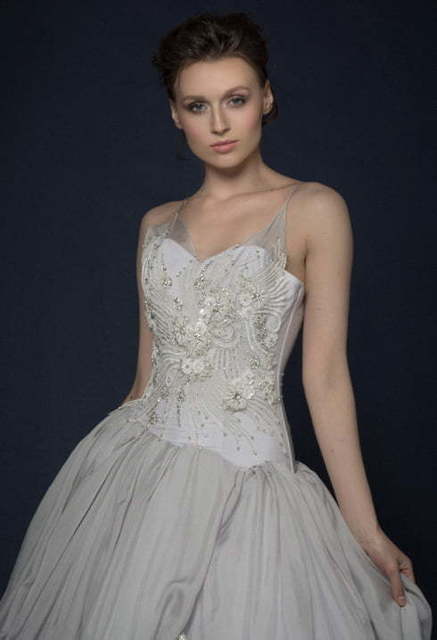 Свадебное платье Nilma. Силуэт Пышное, А-силуэт. Цвет Пепельный / Металлик. Вид 10