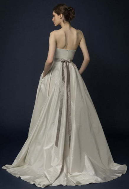 Свадебное платье Filona. Силуэт А-силуэт. Цвет Айвори / Капучино. Вид 2