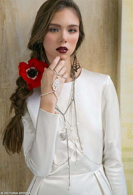 Свадебное платье Nephele. Силуэт А-силуэт. Цвет Айвори / Капучино, Белый / Молочный. Вид 4