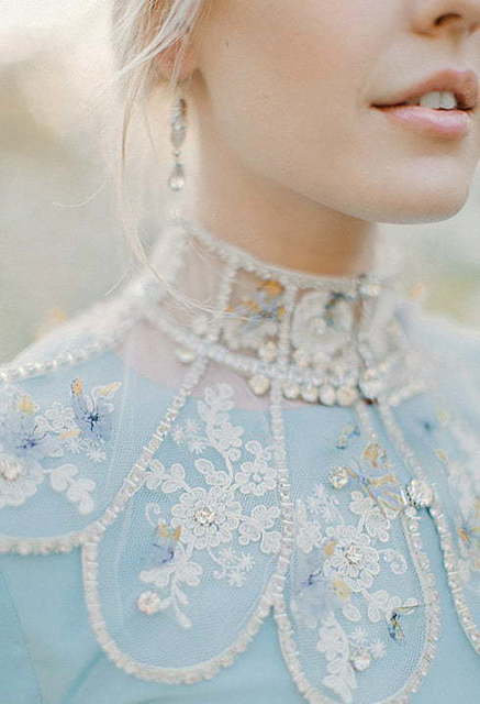 Свадебное платье Lorem. Силуэт А-силуэт. Цвет Голубой / Синий. Вид 4