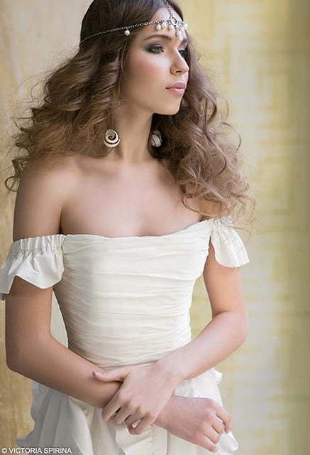 Свадебное платье Leila. Силуэт А-силуэт. Цвет Айвори / Капучино. Вид 2